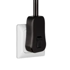 Aplique de pared Levisto con enchufe 1xE14 LED 4.9W 470lm 3000k acabado negro estilo moderno 3 intensidades de luz
